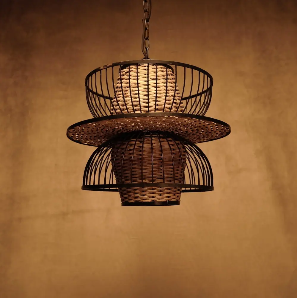 Lámpara de Techo Artesanal de Ratán y Acero - Estilo De época