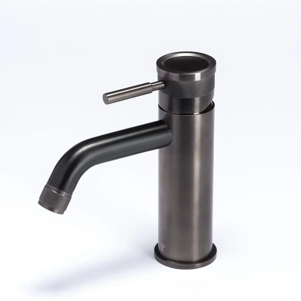 Grifo mezclador para lavabo en acero inoxidable 316L Acabado PVD negro sin desagüe y boca de salida con anticalcáreo