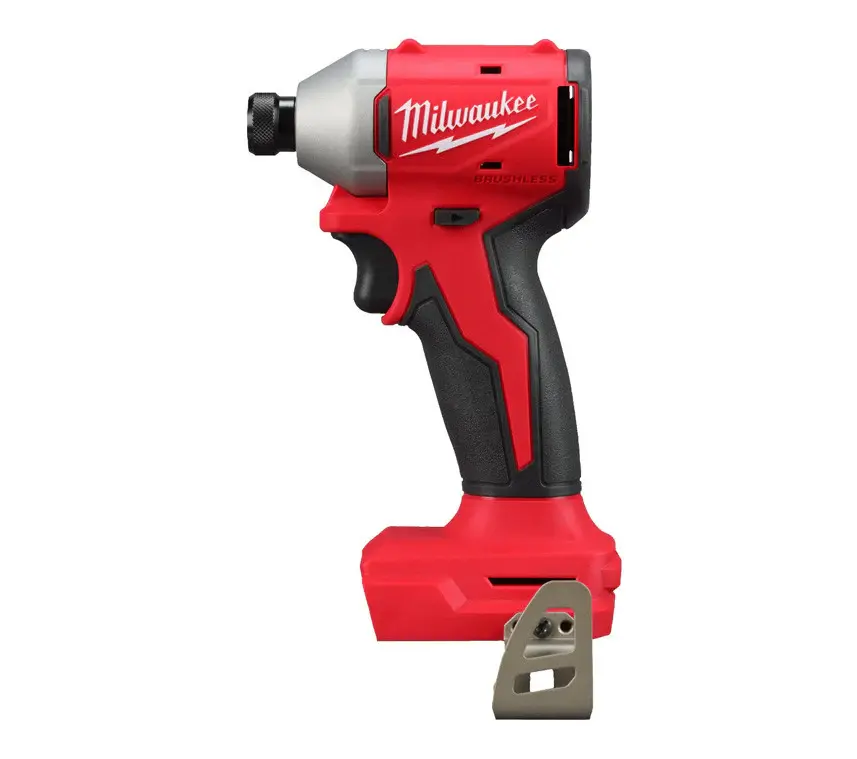 Atornillador de impacto compacto sin escobillas M18 1/4Hex. Milwaukee M18 BLIDRC-0 con Maletín
