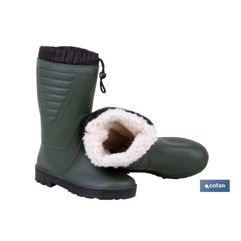 Bota de agua forro polar talla 38 Cofan