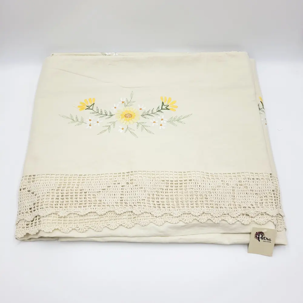 Mantel puntilla flor lino beis 1.68x2.65 cm