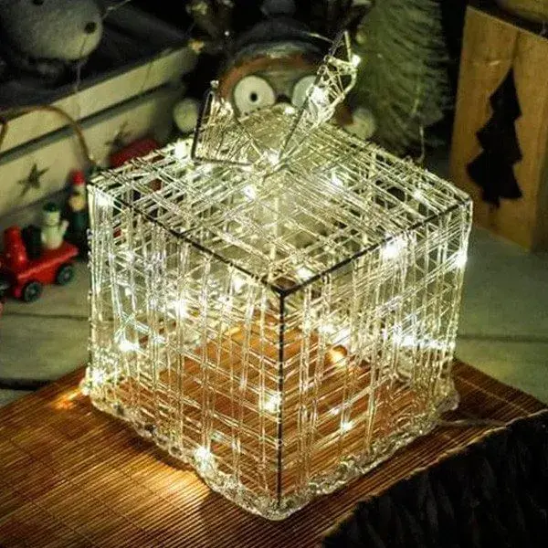 Caja de regalo luminoso LED 21,5 x 15 cm (IK08)