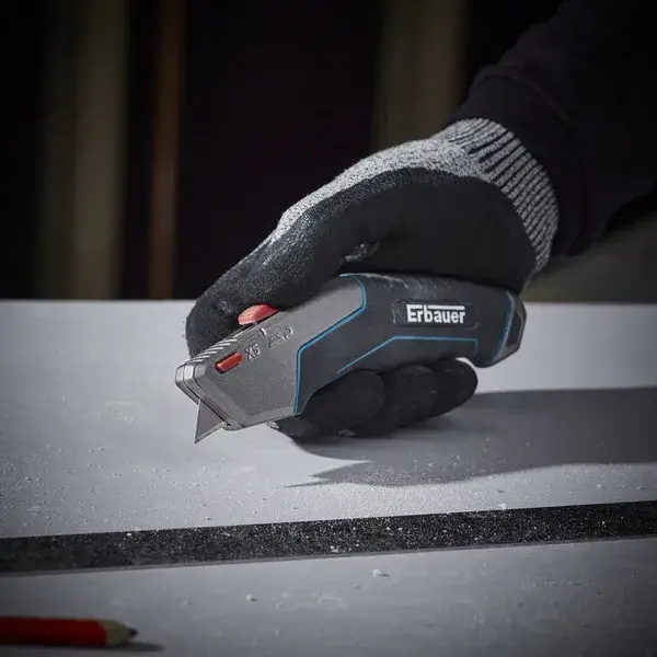 Cúter retráctil azul Erbauer