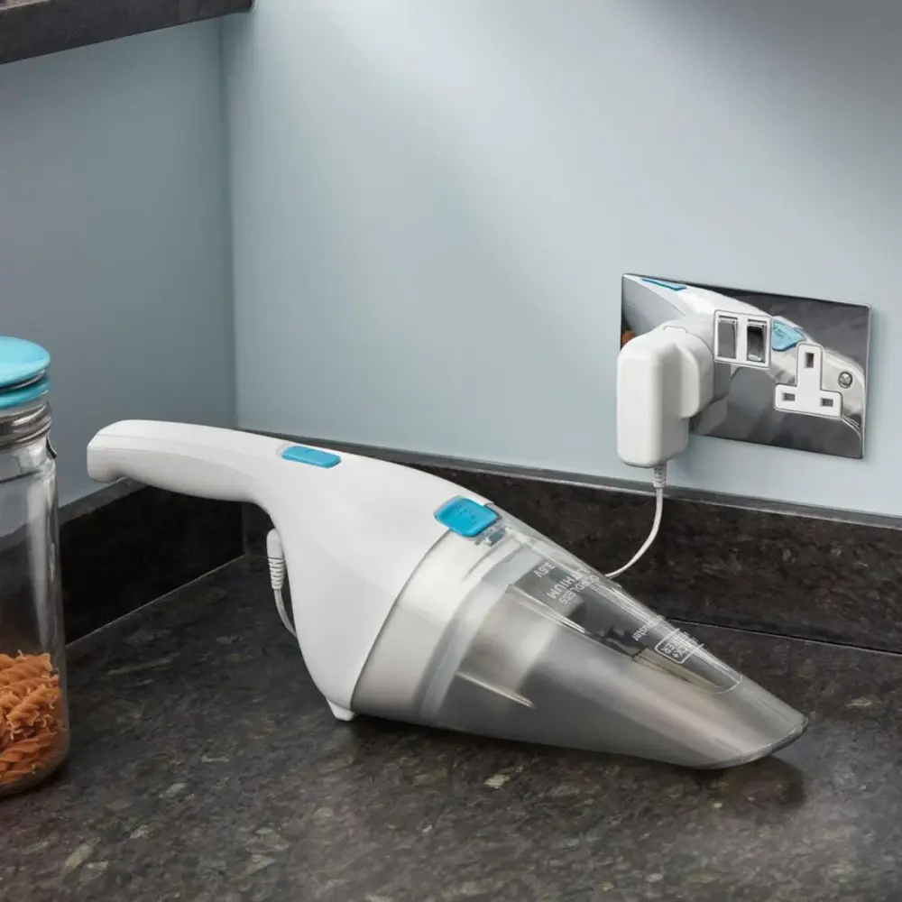 Aspirador de mano Inalámbrico Dustbuster 3,6V Black&Decker en Acero Inoxidable