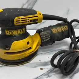 Pulidora Orbital DeWalt DWE6423 – Usada