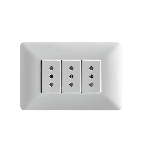 Enchufe Triplicado 10A 250V STANFORD