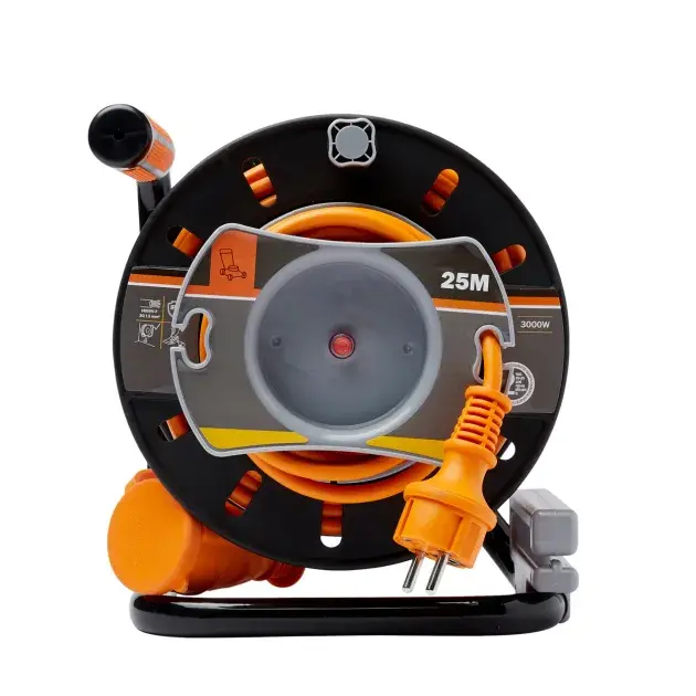 Enrollacable retráctil 25 m Diall