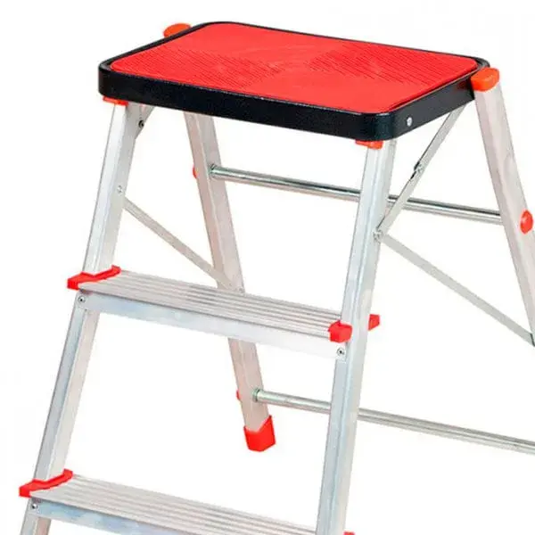 Extintor de Polvo Escalera metálica con 3 peldaños gris/rojo 89x48x50cm