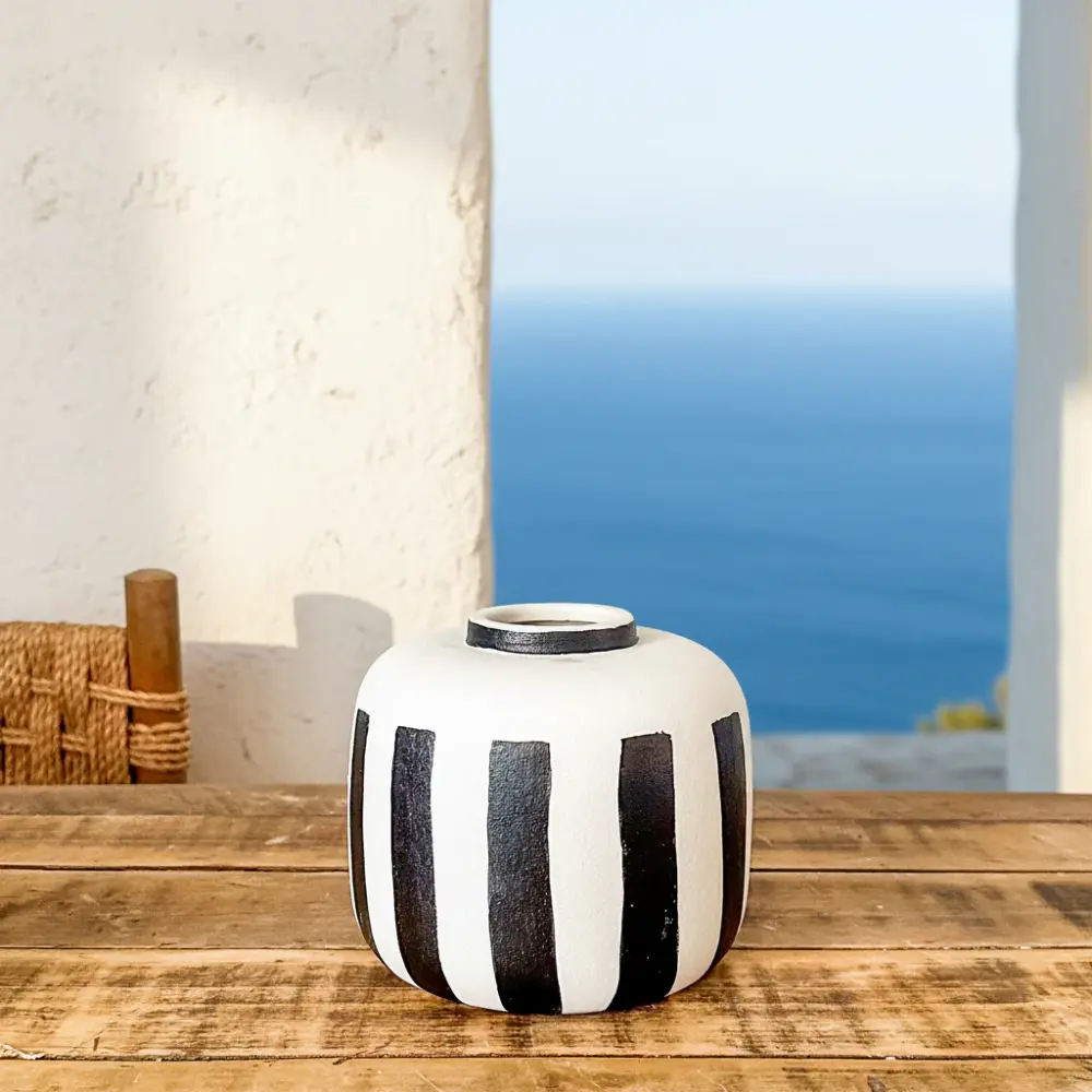 Florero Cerámica Blanco y Negro 17cm Artesanal | Frank Home con Certificación CE