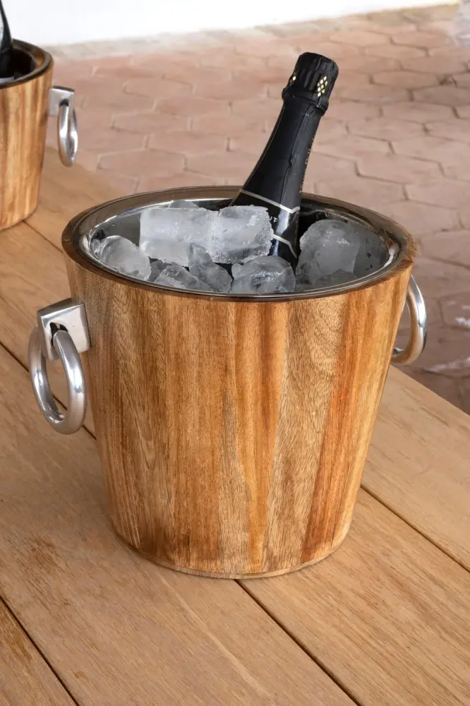 Pintura para Paredes Cubitera Alta De Madera Con Arandelas