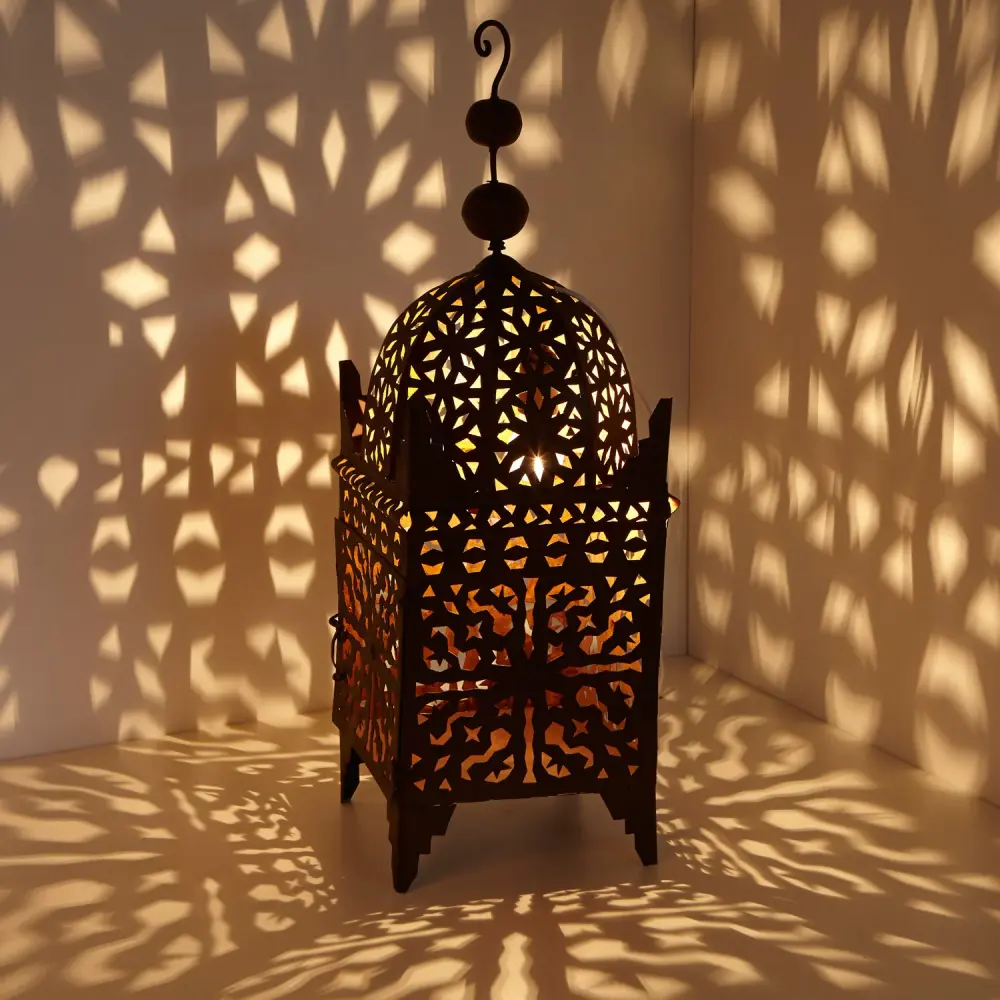 Linterna de hierro Firyal H70 con Clip de Cinturón