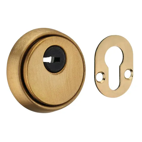 Escudo cerrado latón satinado