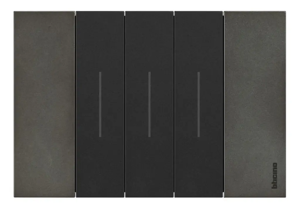 Placa de 3 modulos space Livingnow Bticino para Hogar Inteligente