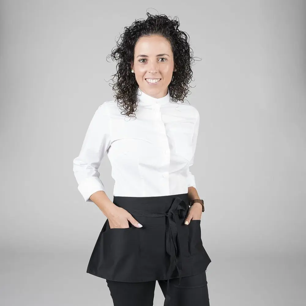 120300-001 - DELANTAL S/PETO ESCASO C/BOLS. CINTAS ALGODON 30X60 CM NEGRO