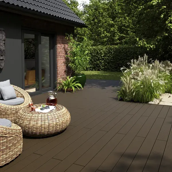 Lama composite Neva marrón 220x14,5 cm blooma