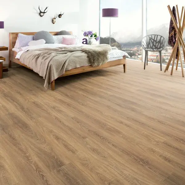 Suelo laminado AC4 roble natural 8 mm goodhome