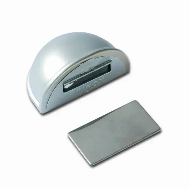 Tope retenedor con imán adhesivo cromado